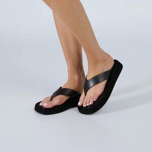 Tony Bianca Ives Sandal